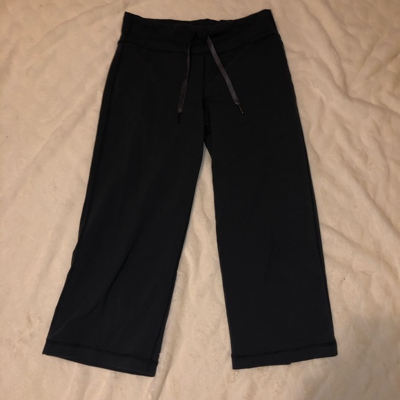 LULULEMON capris - Picture 1 of 3